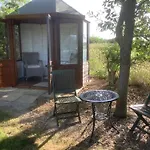 The Retreat, Clematis Cottages, Stamford
