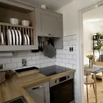 Bright 1 Bedroom Apartment