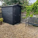 Hidden Gem In Stamford With Parking