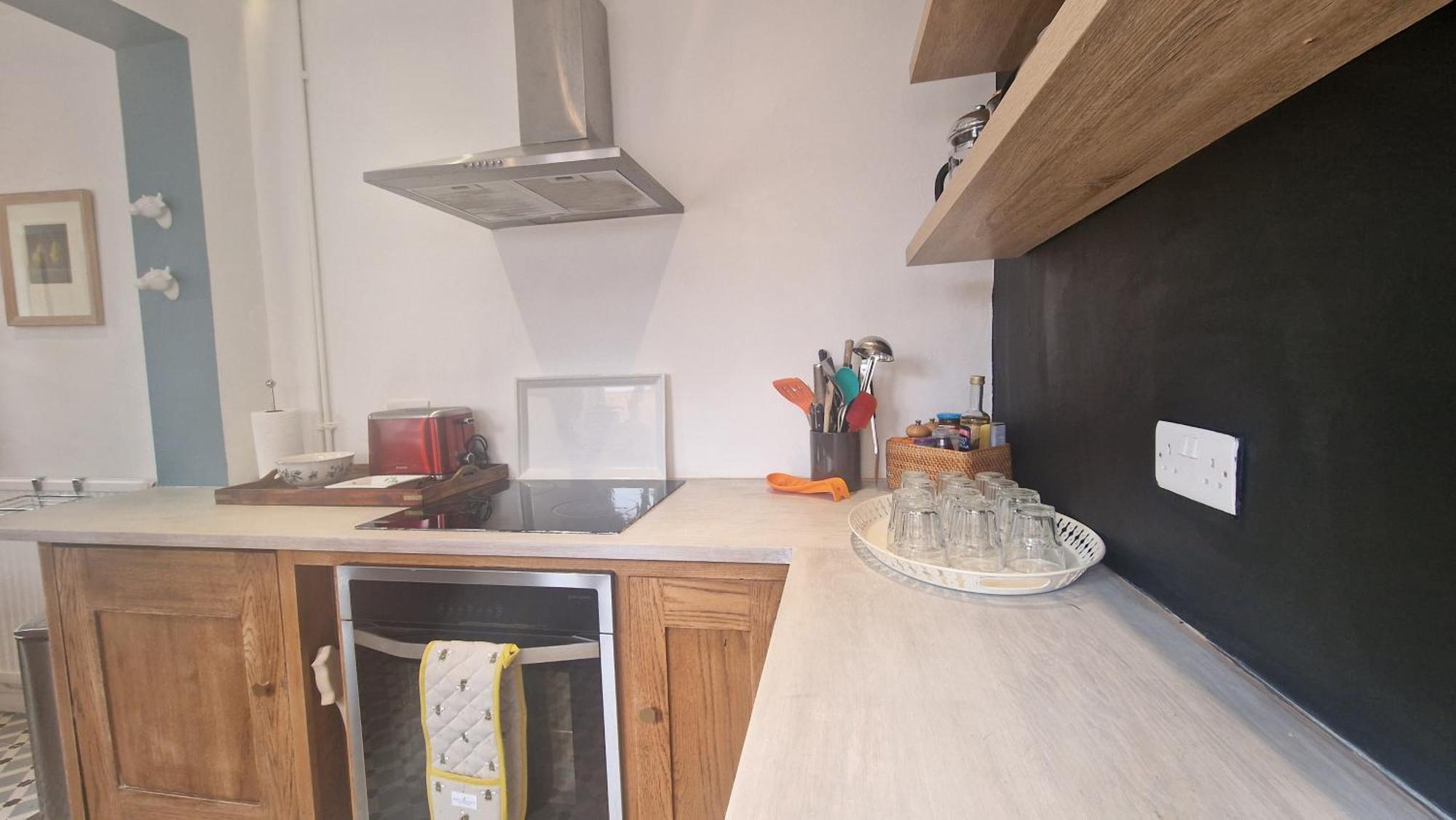 2 Bed Character House Contractors Welcome Stamford
