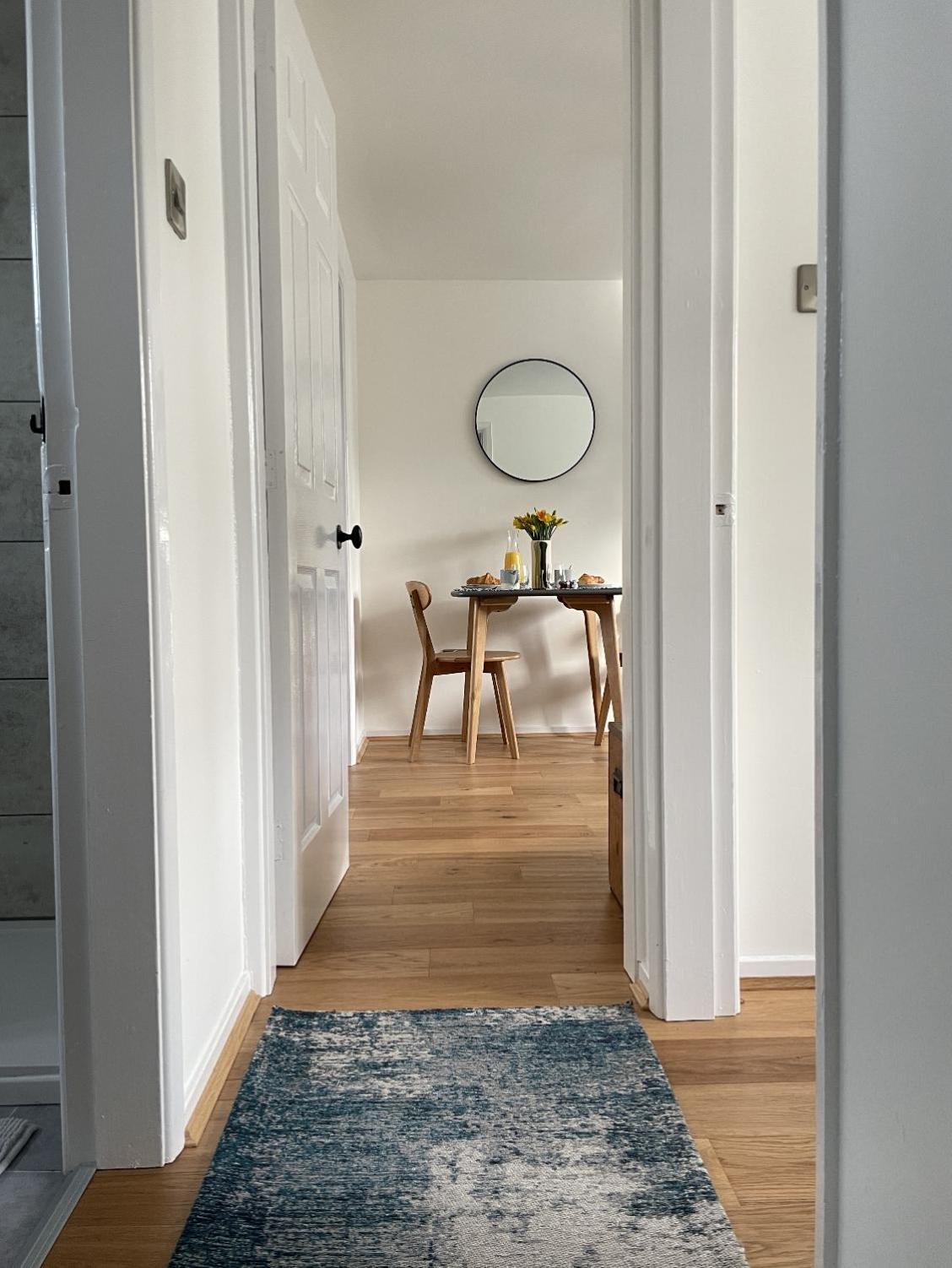 Bright 1 Bedroom *