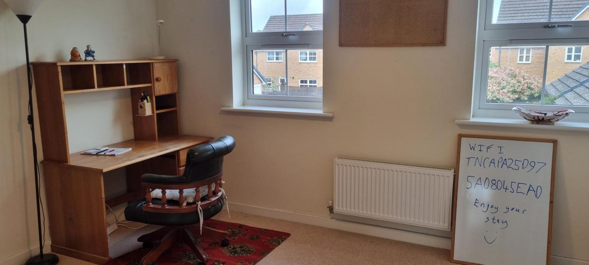 Your 4 Bedroom Townhouse - Superking Bed Holiday home *