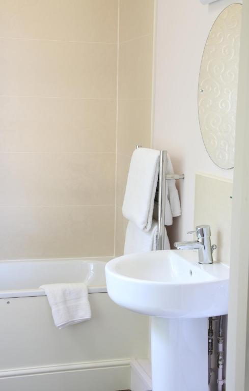 The Exeter Arms Country house
