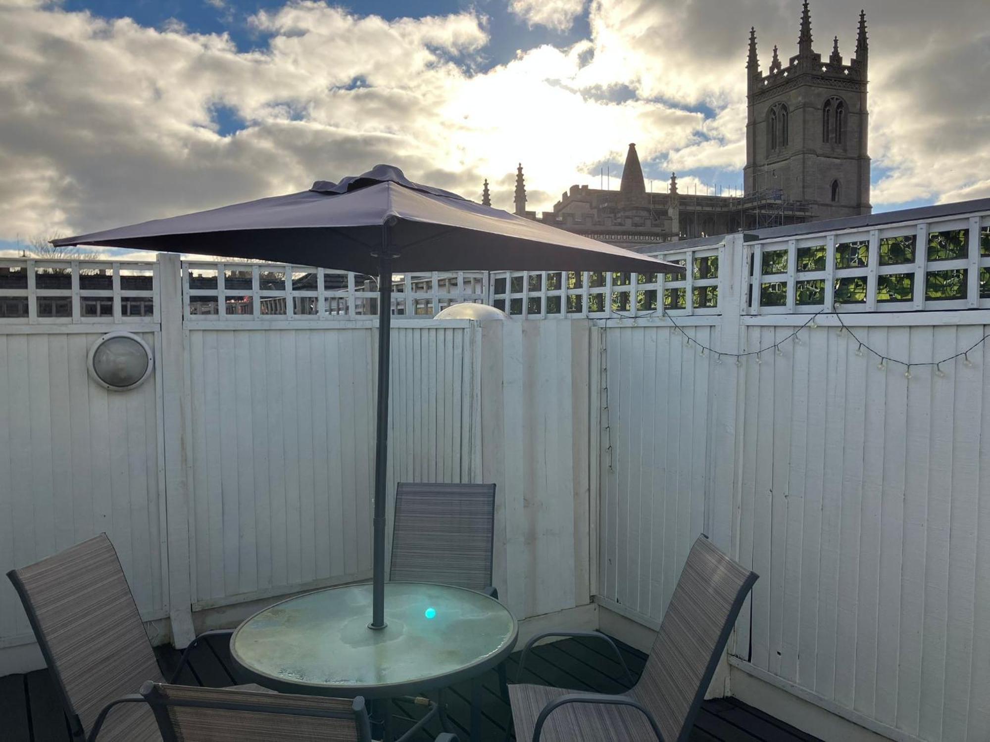 Holiday home Spacious And Refreshing 3-4 Bed House! *