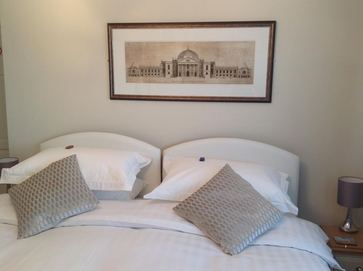 Bed & Breakfast House 3*